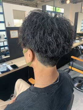 ジーニー 横浜(giinii) ツイストスパイラル　スリークショート