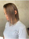 切りっぱなしボブ　まろやかベージュ