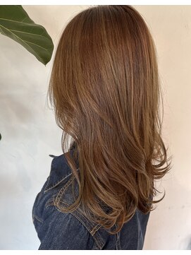 リベラル(liberal) オリーブベージュ/顔周りレイヤー 色っぽロング【20代/30代】