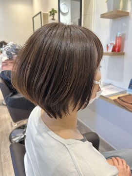 エモア(emore) ショートボブ