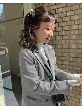 シイ(SIE) ハーフツインアレンジ