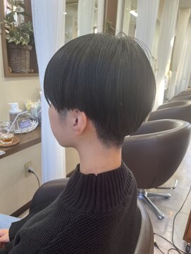 コアフィールフィス(COIFFURE fils) 《見附　今町》丸みショート　刈り上げ　ボーイッシュ