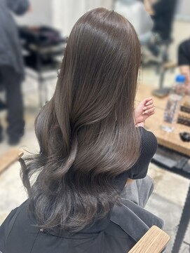 エヌアイ オモテサンドウ(ni omotesando) ☆透明感オリーブグレージュ オリーブカラー 赤み消しカラー☆