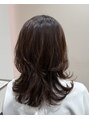 アンベリールフルー(EMBELLIR fleur) 毛先を梳きすぎないので扱い安い。アンニュイパーマスタイル