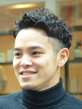 ロムロクウェット(L'HOMME ROQUETTE) 大人ショート×カーリーパーマ