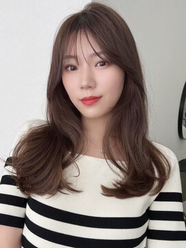 リス バイ ソヨン(Lis by SOYON) 小顔/前髪/似合わせカット/フェミニンロング/メルティカラー