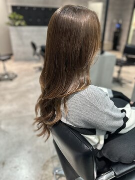 ソル 八王子(SOL) レイヤーカット×アッシュベージュ