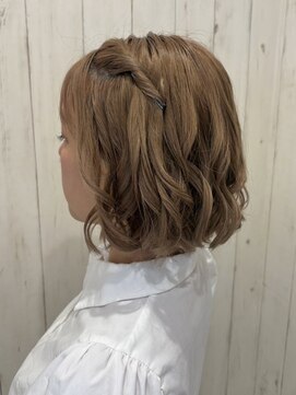 ケイティ(Keity) アレンジ　ねじりハーフツイン