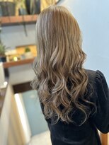 サーティーン(THIRTEEN)&nbsp;ワンメイクでハイトーンロング！[20代]