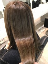 ヨウ バイ アミー 横浜(YEAU. by amii) 【横浜】透明感カラーで叶う美髪|ベージュ系ストレート×ツヤ感
