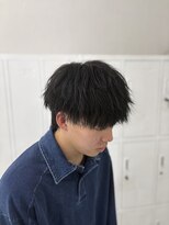トイロ(toiro)&nbsp;シンプルにかっこいい！マッシュウルフ×ツイスト風スタイリング