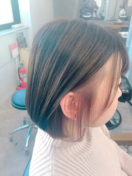 エイト 池袋店(EIGHT ikebukuro) 前下がりショートボブ