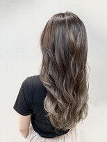 ミューバイケンジ(miu by KENJE)&nbsp;miu&伊藤夏海 #大人女子のハイライトヘア◎