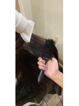 一旦ブローします、この段階で潤っているのが分かります。