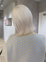 メゾンドイギー(MAISON de IGGY)&nbsp;ホワイトカラー/ロブ/ホワイトブロンド/ホワイトベージュ