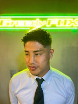 グリーディーフォックス 代々木(Greedy FOX) 韓国マッシュ/センタ-パ-ト/ツイストスパイラル/スキンフェード