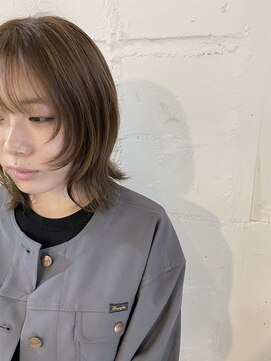 アンビエンテ(ambiente) 小顔ヘア 顔まわりレイヤー【末友】