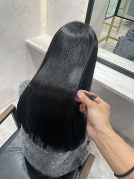 アンドリルム 梅田(&Lillme) 髪質改善トリートメント ダークブルー 黒髪