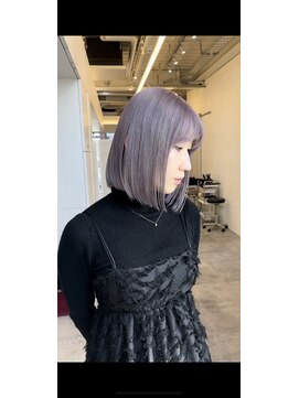 アナ ラーナ(Anna Lanna) 柔らかラベンダーベージュ×ボブ×ケアブリーチ