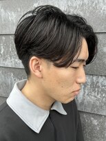 ヒュイル バイ ニアウ(Hwyl by Niau)&nbsp;メンズマッシュセンターパートスパイラルパーマニュアンスパーマ