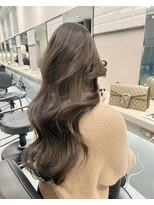 リリー(Lilley)&nbsp;【lilley 稲永麻衣】レイヤーカット+ダブルカラー+韓国ヘア