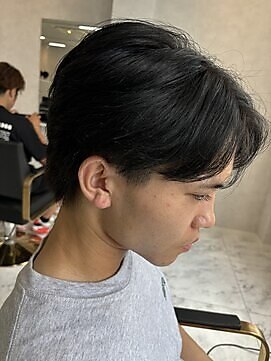 ブルーオーシャン 大牟田店(BlueOcean) ナチュラルセンターパート黒髪マッシュ