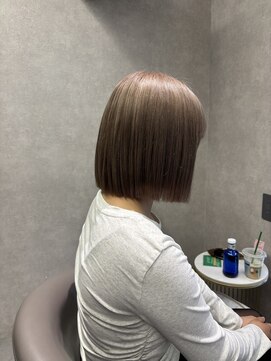 ニーナ ビューティーサロン(NINA Beauty Salon) ボブ / ミルクティー