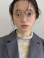 エイチ(H) シースルーマッシュハイライトセミロングブリーチなしカラーボブ