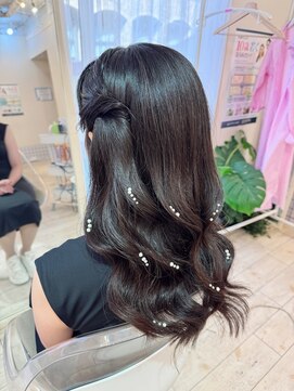 ヘアメイクアンドセットサロン リッコ(Hair make&set salon Ricco) 片耳ハーフツイン