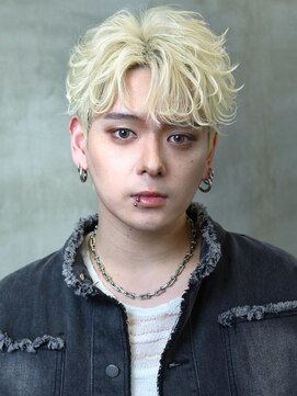 クロト 福岡本店(KUROT) シャドウフェザーショートセンターパート