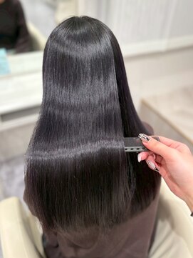 ナビ 金沢駅前店(navi) ストレートでつくる艶髪