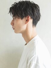 【清潔感と動きを両立した大人メンズスタイルもオススメ】