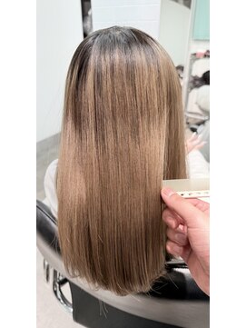 レリンク バイ コッミナム(LeLink by COMiNUM) ブリーチ毛でも叶う柔らか縮毛矯正