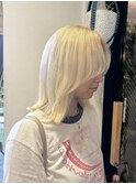 ハイトーン/ホワイトブロンド/レイヤーカット