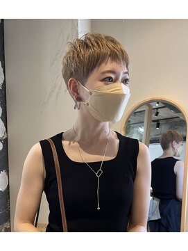 エディ(eddie) 【eddie】バズカット×ミルクティーベージュ