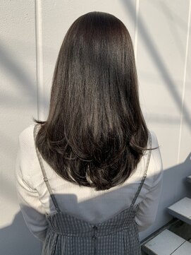 グロウ 丸の内(GLOW) 顔周りカット暗髪グレージュカラーブルーブラック韓国風前髪甲府