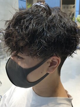 ウェイビーエフティフィフス 横浜西口(WAVEY ft.fifth) ツイストスパイラルパーマメンズパーマ波巻きスパイラルパーマ