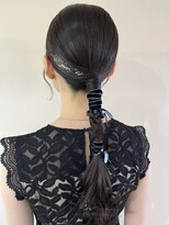 エトワール&nbsp;タイトなローポニーアレンジ