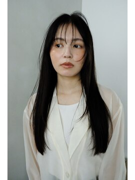 シア(SHEA gakugeidaigaku) 素髪感ストレート×ナチュラルロング