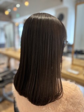 ベルライズ(Belrize) 秋グレージュでつくる、上品ツヤボブ