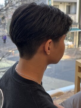 ソラ 広尾店(SORA) ナチュラルセンターパートニュアンスパーマ刈り上げショート