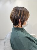 耳にかけてもかけなくてもオシャレ！2WAYショートボブ