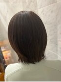 バイオレットグレー×肩上外はねボブ