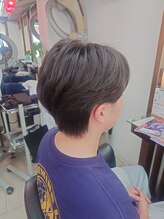 デラメアケイ(delamair K)&nbsp;毛流れフェザーパーマ センターパート メンズカット