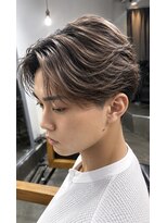 キングオブヘア バイ ノイズ 梅田茶屋町店(KING of hair by NOISM)&nbsp;センターパートバレイヤージュツーブロックマッシュフェード