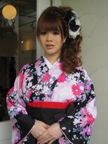 クール(COOL)&nbsp;編みこみをポイントにしたハーフアップスタイル