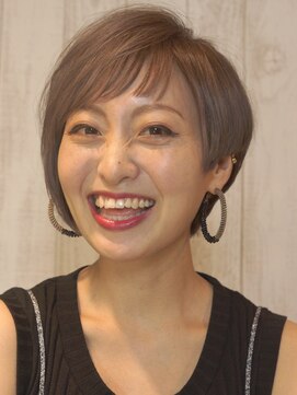 矢島美容室 荻窪店 特徴的なアシメスタイル