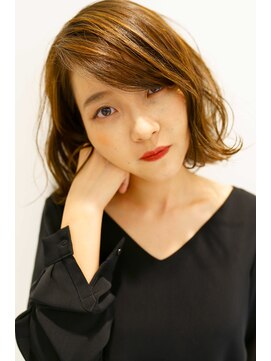 クラメール 黒崎コムシティ店(Kraemer) 小顔ふんわりくびれ無造作外ハネCカーブセミディ