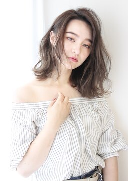 クラン 岡本(Chlan) 透明感グレージュ★ナチュラルモードのミディアムヘア