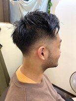 フェアスティックリヒト(VERSTECK Licht) ロースキンフェードカット